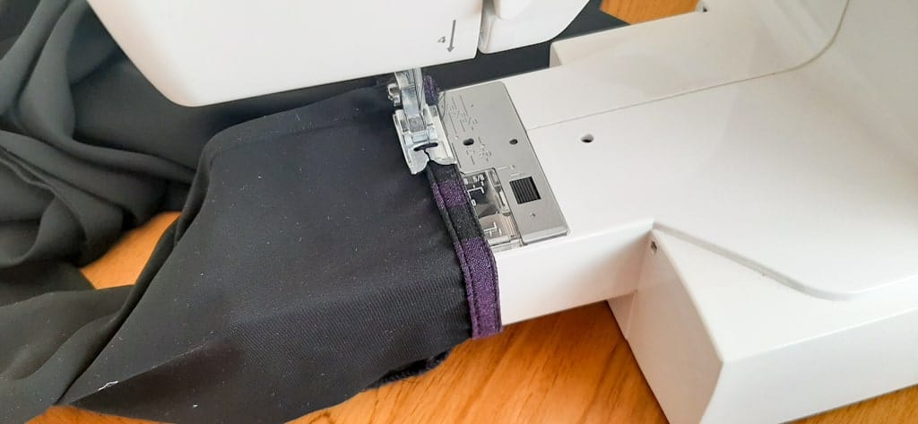 sew-clothes with a sewing machine